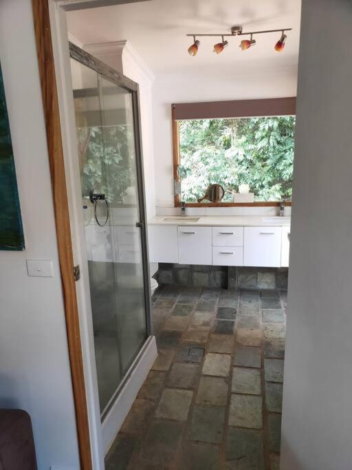 Sweetwater Cottage. A Private Mountain Escape